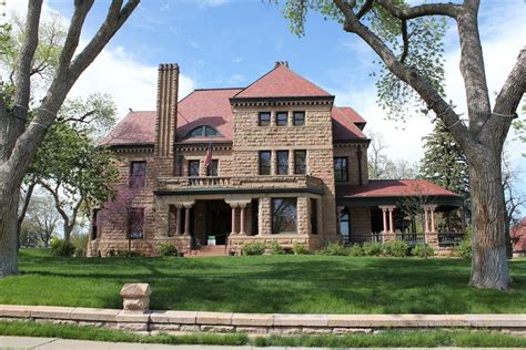 Within its beautiful landscaped grounds and fountains sits the hotel’s centerpiece, the Staab <strong>House</strong>, a Victorian mansion built by an old Santa Fe Trail merchant in 1882. . Haunted houses in pueblo